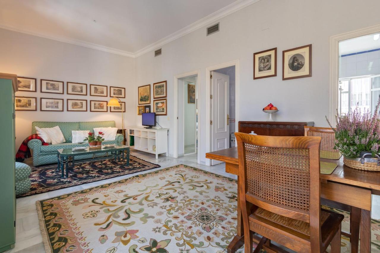 Holiday Apartment, 2 Pax, Historical Center Sevilla Bagian luar foto