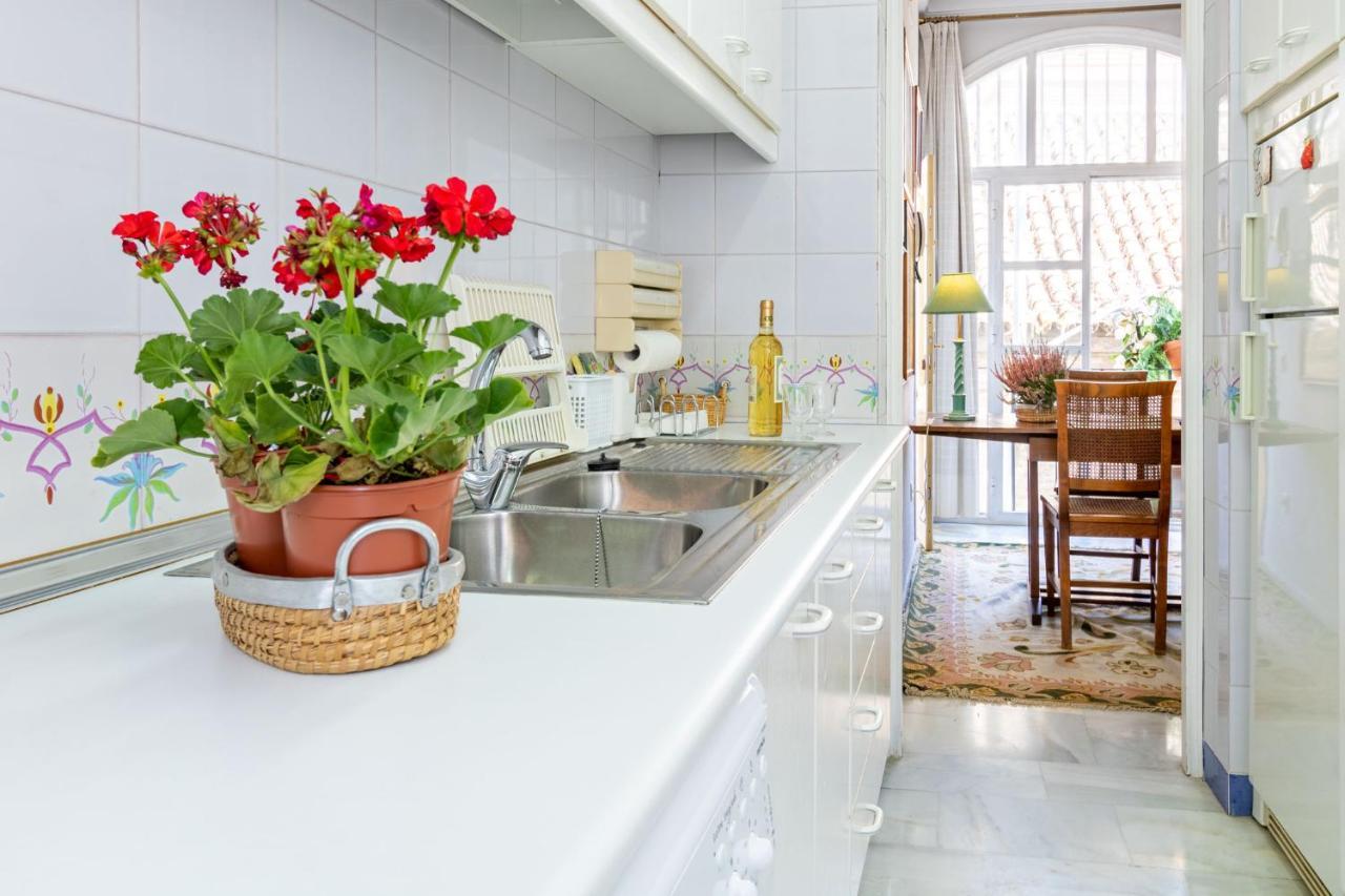 Holiday Apartment, 2 Pax, Historical Center Sevilla Bagian luar foto