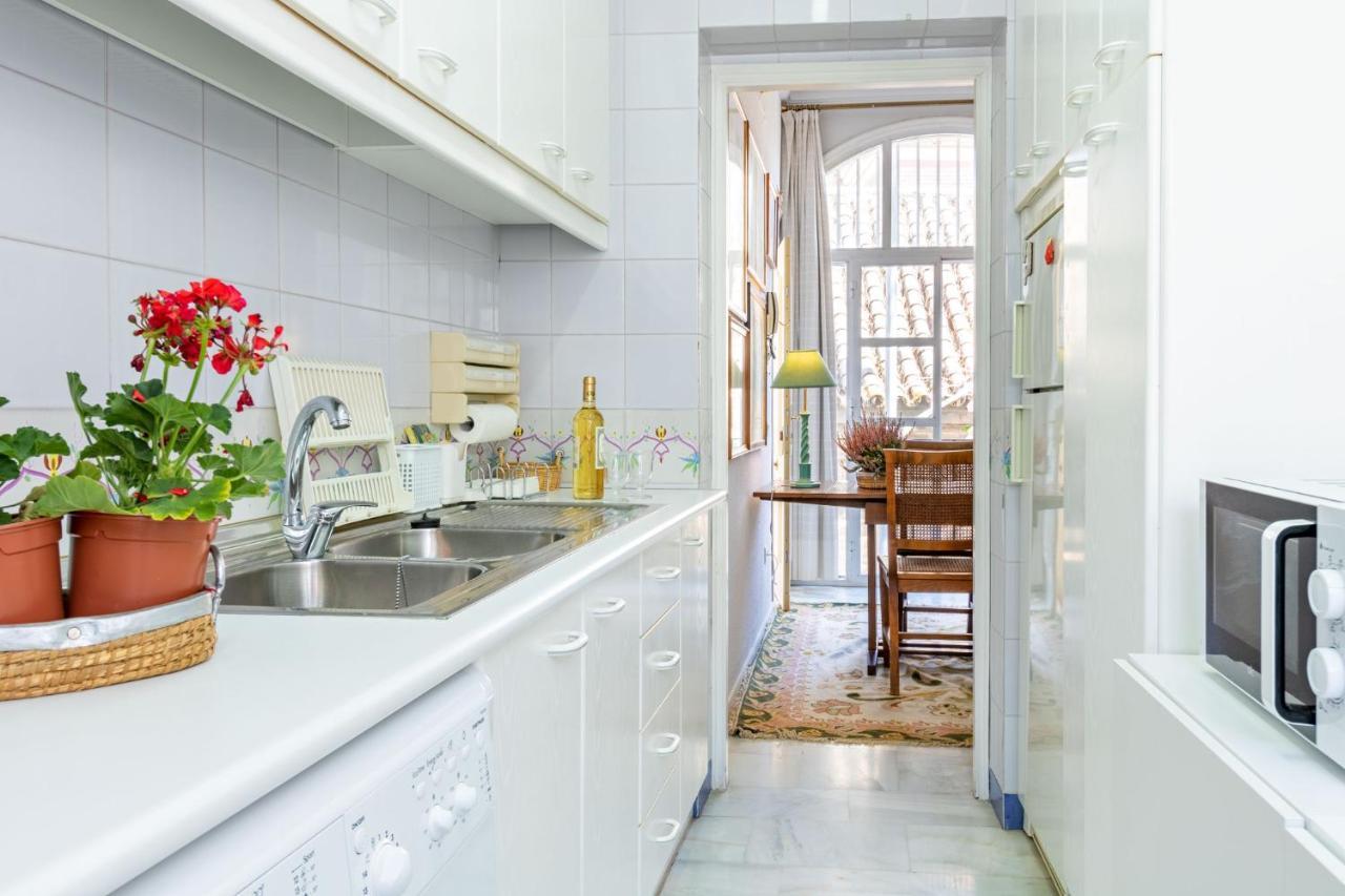 Holiday Apartment, 2 Pax, Historical Center Sevilla Bagian luar foto